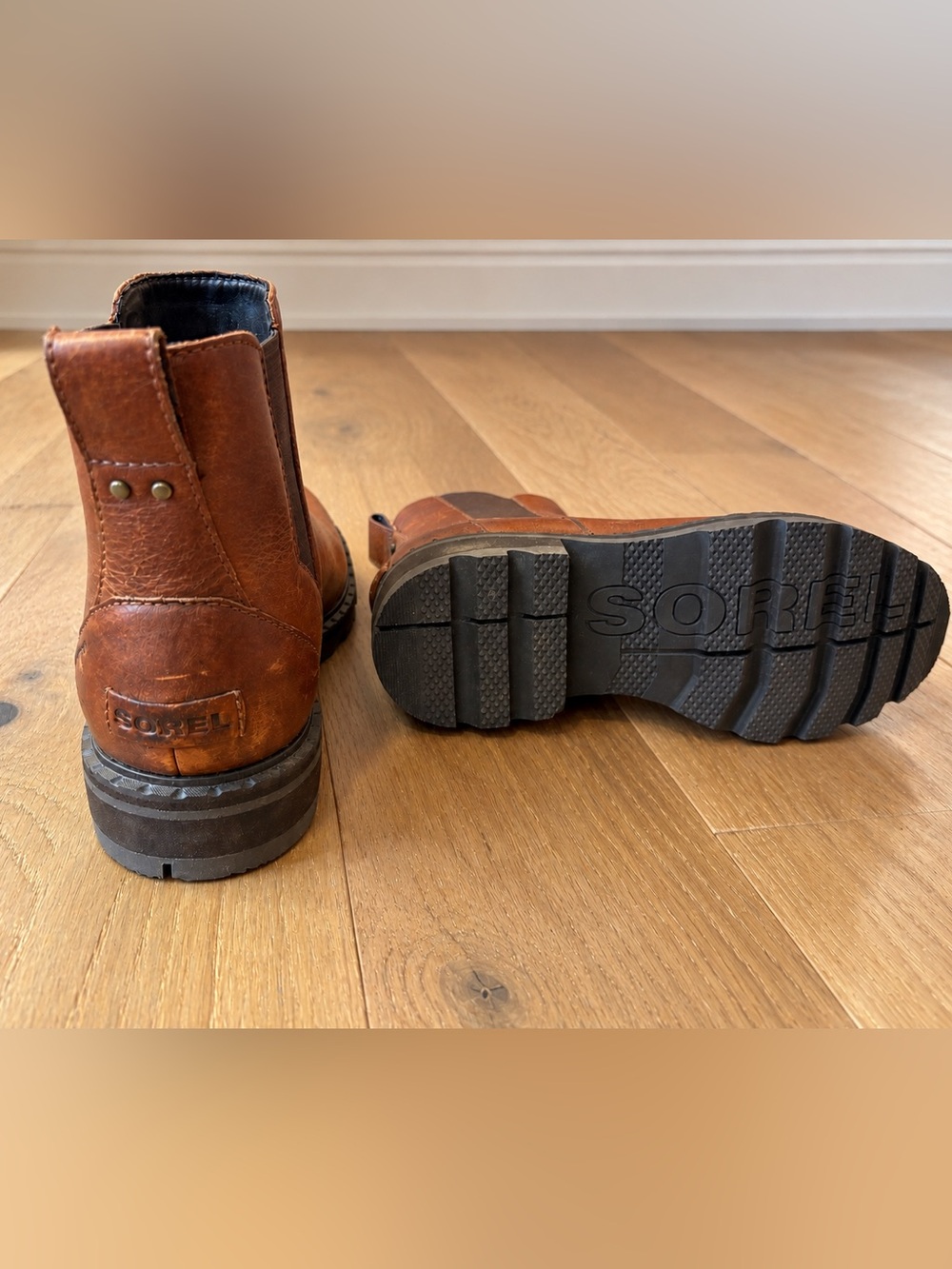 SOREL Lennox Waterproof Leather Chelsea Lug Sole Boots Brown Size 8
